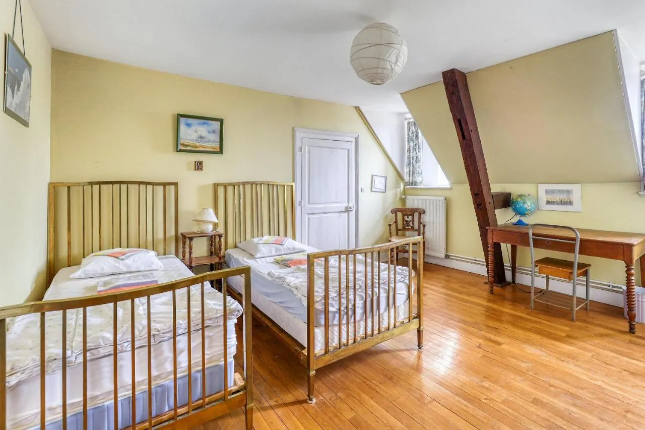 Villa Confortable Avec Piscine Privee A Lucenay-Les-Aix