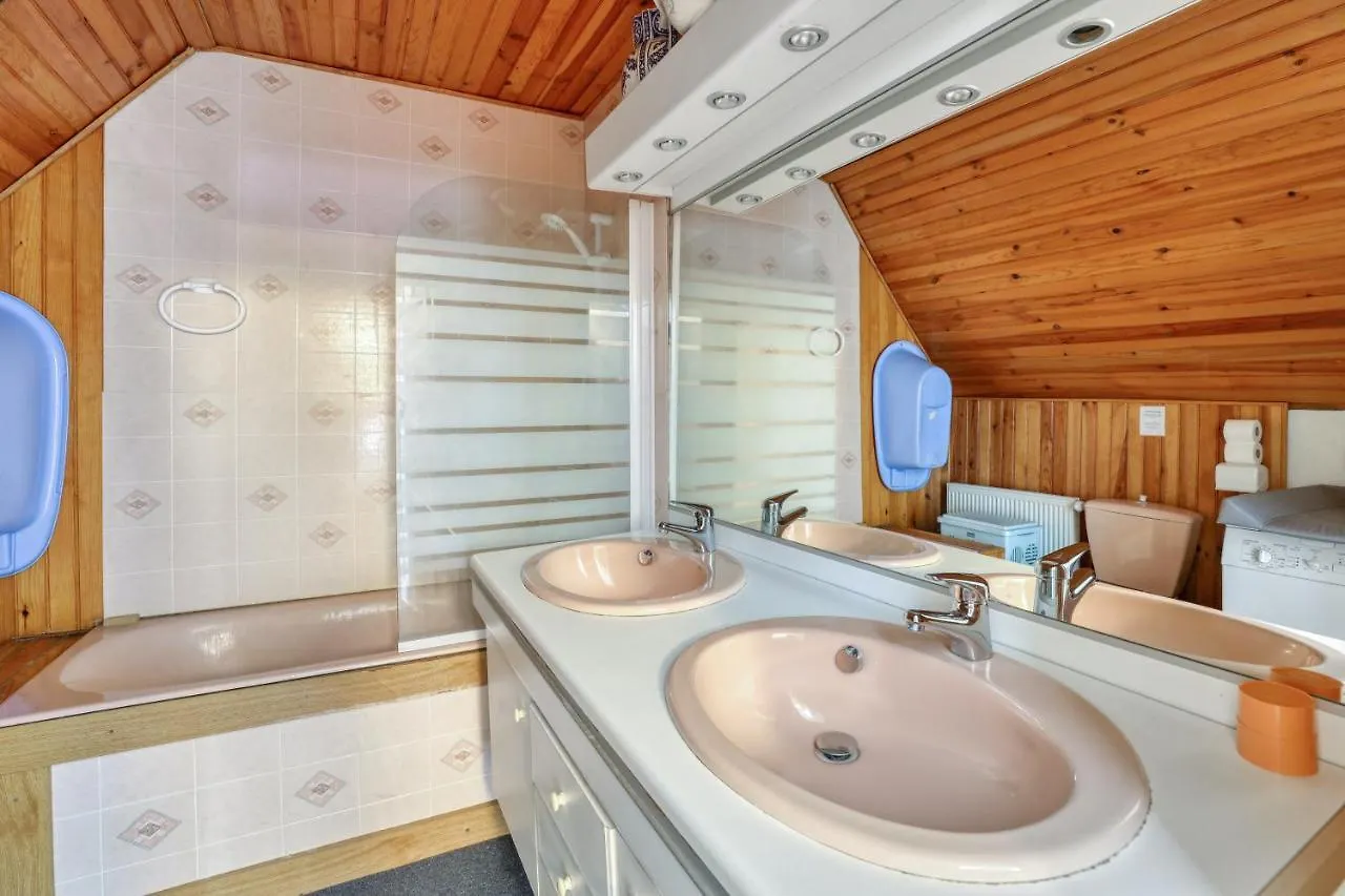 Villa Confortable Avec Piscine Privee A Lucenay-Les-Aix